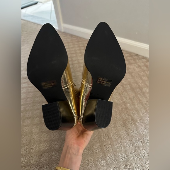 Lulus NWT gold metallic western ankle boots size 7 - Picture 4 of 6